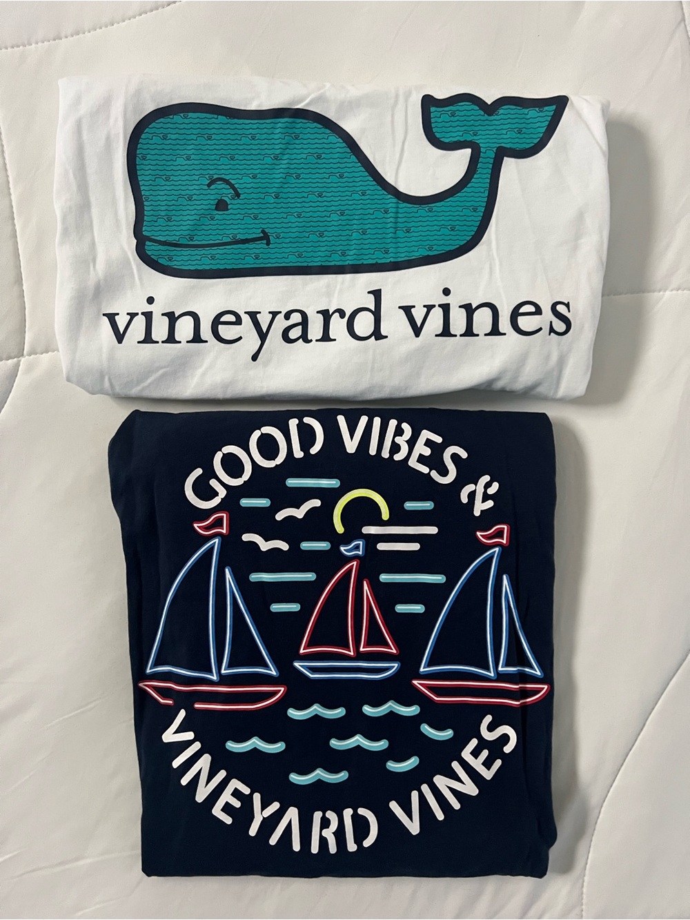 Vineyard Vines White Whale & Navy Sailboat Graphic Tee LOT YXL(18) VGUC